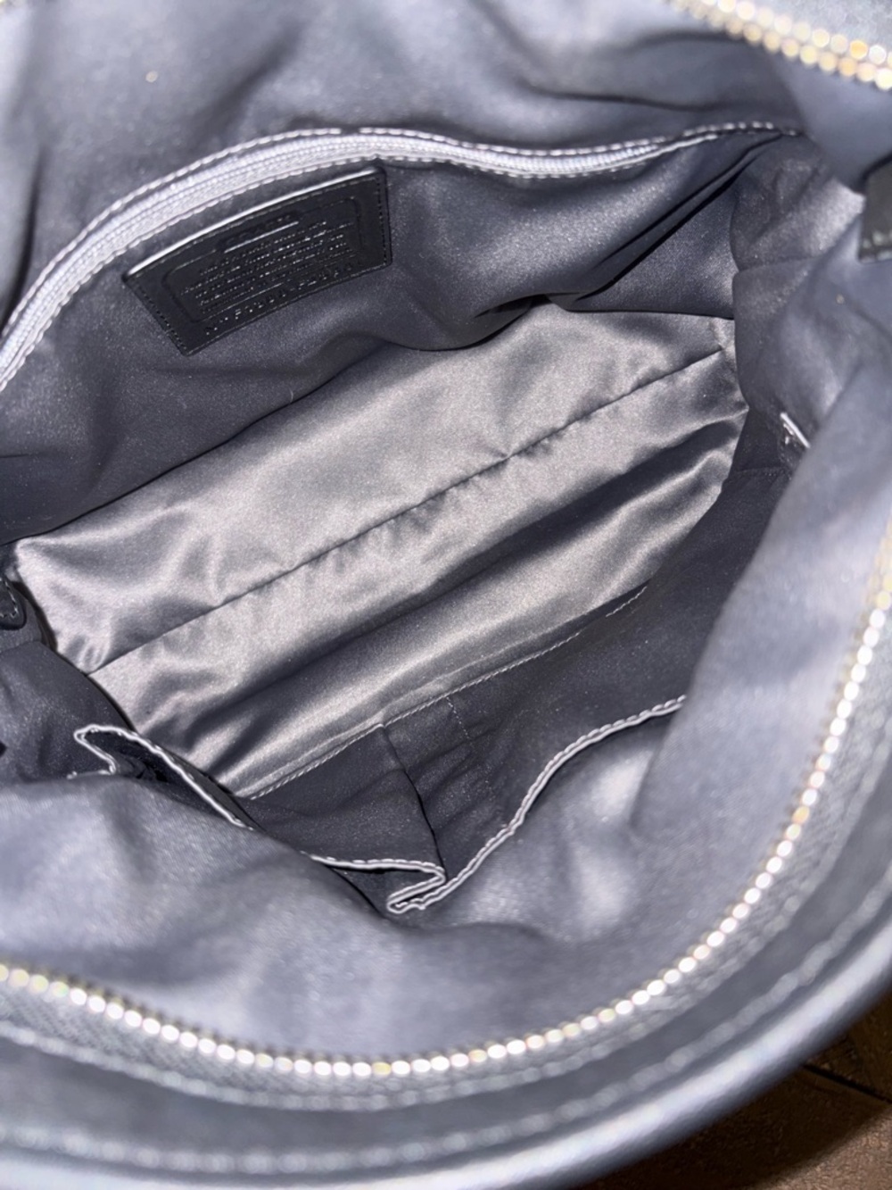 🖤 Coach Black Leather Tote Shoulder Bag | Classic Zip Pocket - Picture 7 of 7